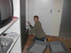 Kevin druk aan de klus